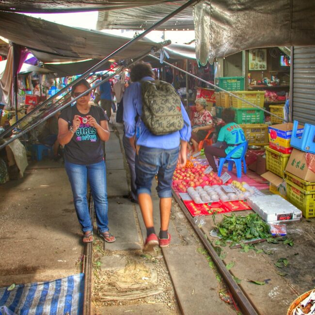 maeklong railway market markt